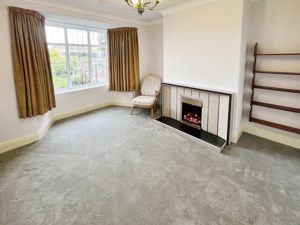 Dining Room- click for photo gallery